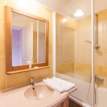 Le Hameau Du Lac S5p ماركياس